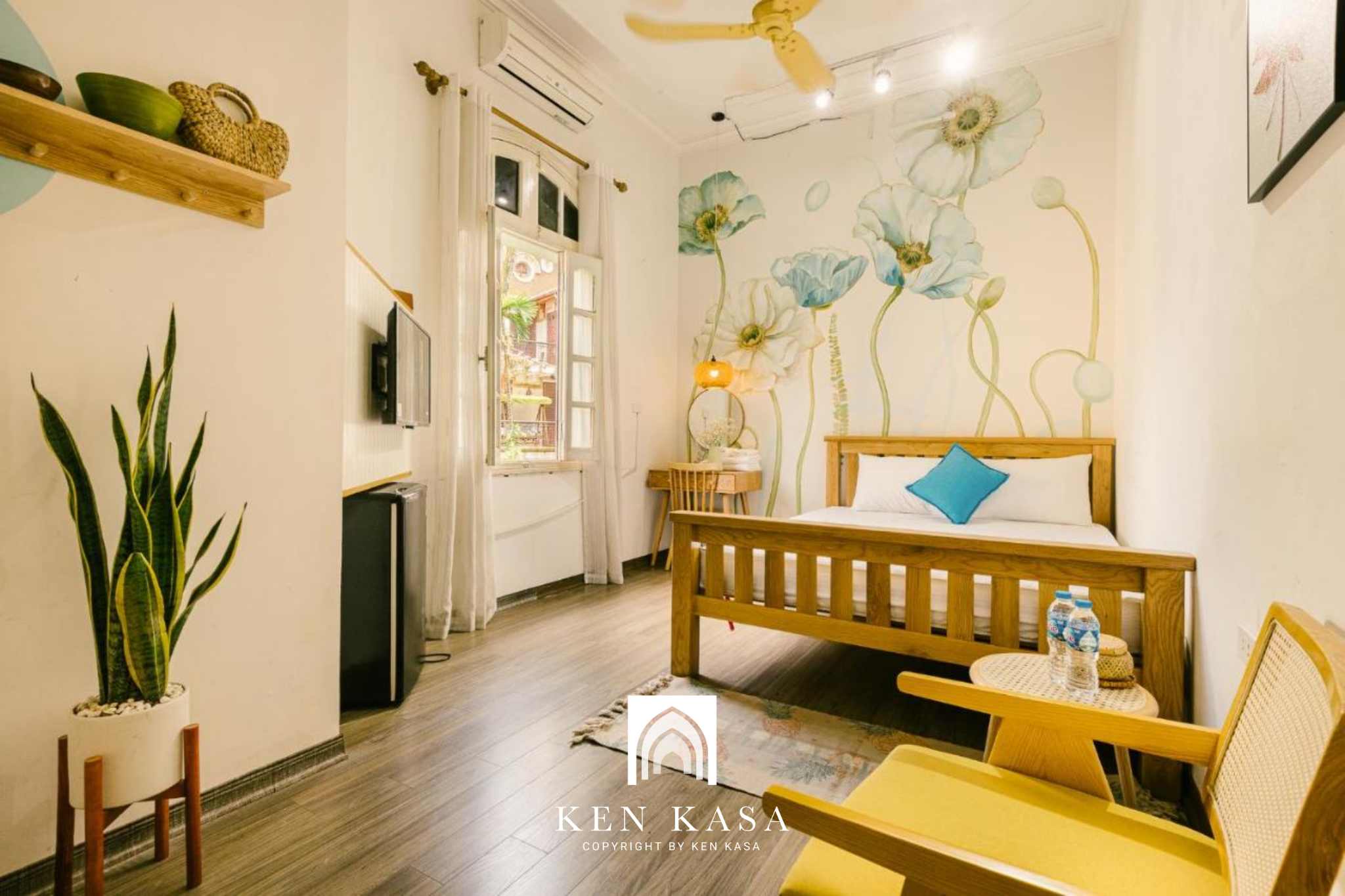 Thiết kế phòng ngủ rộng rãi của khách sạn